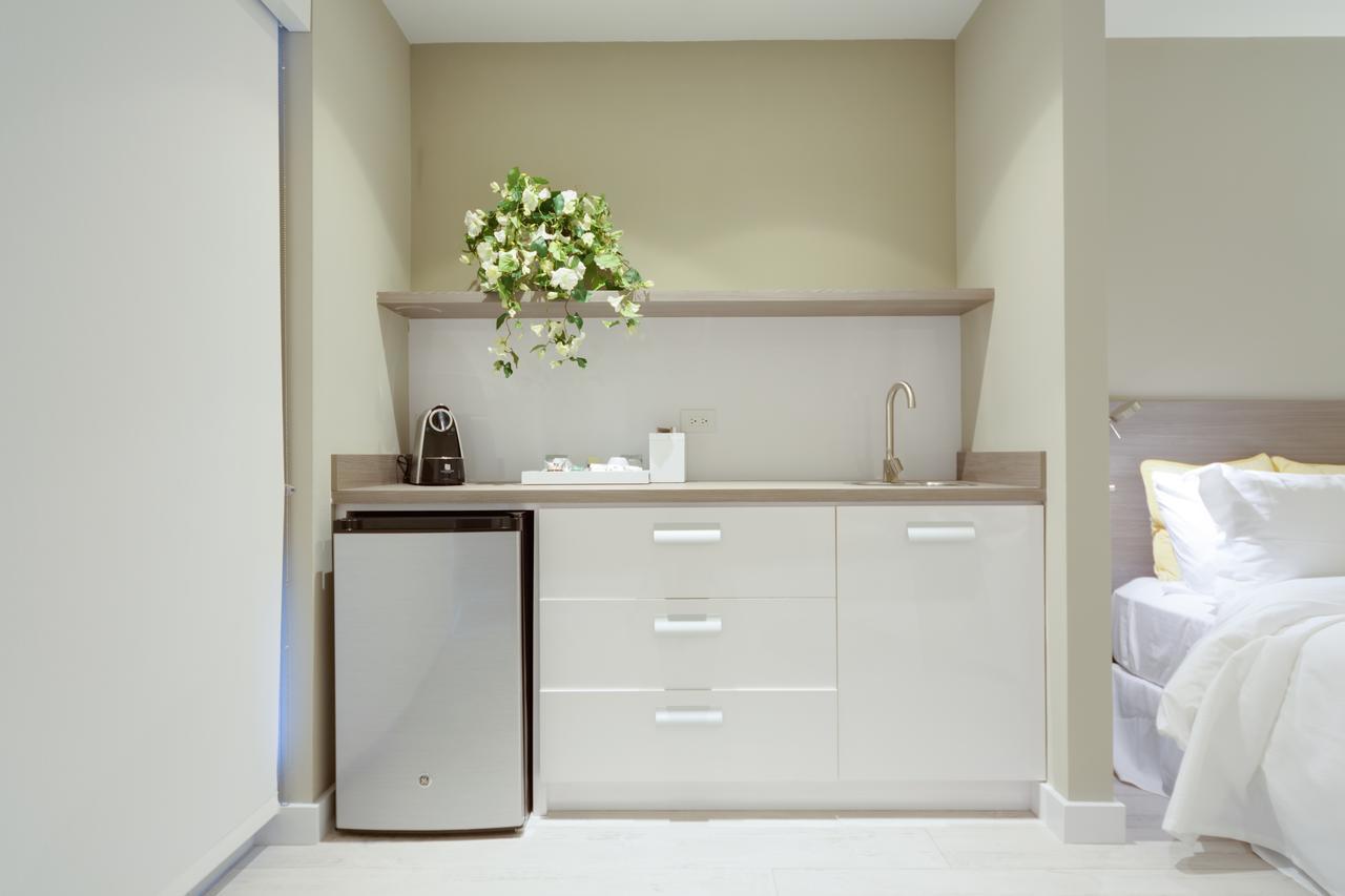 Ocean Z Boutique Hotel Palm Beach Bagian luar foto