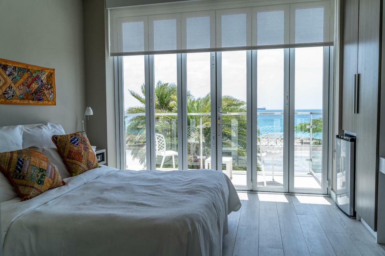 Ocean Z Boutique Hotel Palm Beach Bagian luar foto