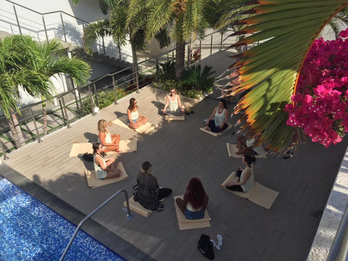 Ocean Z Boutique Hotel Palm Beach Bagian luar foto